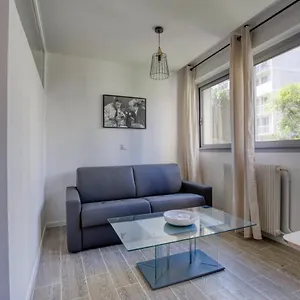 Appartement Charming In The Heart Of The 19th 